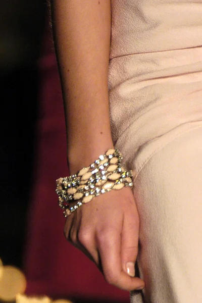 Look 16
